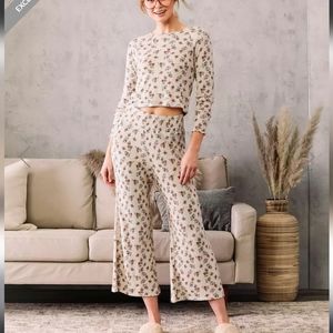 Waffle knit wide legged cropped pant